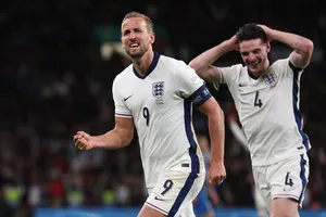 Đội trưởng Harry Kane lập cú đúp trong lần thứ 100 khoác áo tuyển Anh