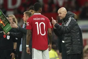 HLV Ten Hag đáp trả về việc không cho Rashford ra sân 