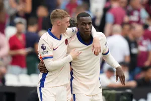 Tiền đạo của Chelsea lý giải điệu nhảy Michael Jackson