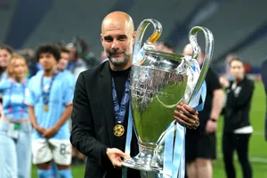 HLV Pep Guardiola là thủ phạm phá hủy bóng đá