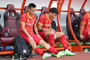 Sốc: HLV Kim Sang-sik gọi lại Văn Quyết, ngó lơ Công Phượng