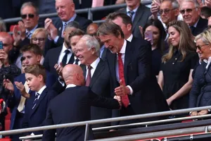 Ông chủ Man United không có quyền sa thải HLV Ten Hag