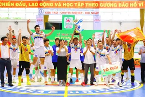 Thái Sơn Nam vô địch sau cuộc đuổi bắt nghẹt thở