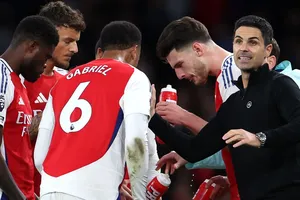 HLV Mikel Arteta đang trở thành Mourinho, không phải Pep Guardiola