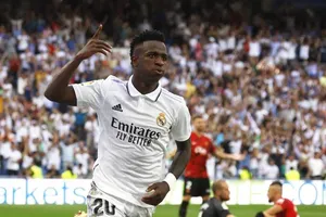 Vinicius từ chối ở lại Real và nghĩa cử đẹp của đội bóng lớn Tây Ban Nha