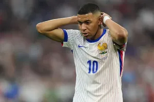 Sốc: Mbappe từ chối lên đội tuyển Pháp vì muốn giành Quả bóng vàng