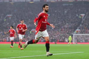 Lạ lùng đội trưởng Bruno có phong độ ấn tượng sau khi HLV Ten Hag bị sa thải