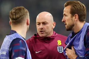 Đội tuyển Anh khó xử với Harry Kane