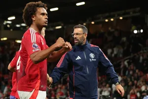 Ruud van Nistelrooy thẳng thắn vạch trần Man United 