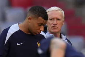 Tiền đạo Mbappe không rõ lý do bị HLV Deschamp loại khỏi tuyển Pháp