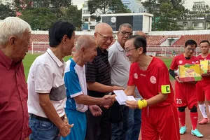 Tết ấm áp cho cựu cầu thủ TP.HCM