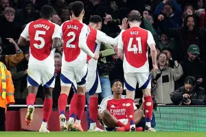 Sao trẻ Arsenal bị chấn chỉnh vì hỗn xược với tiền đạo Haaland