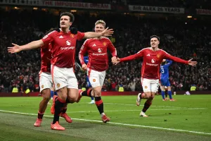 CLB Man United như một nhóm người xa lạ