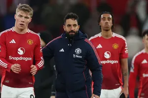 CLB Man United bán đứt 2 ngôi sao