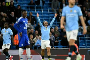 Ngôi sao Grealish khiến 3 đồng đội ở Man City gặp nguy hiểm