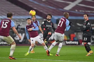 Mức lương khủng cho Salah và những kỷ lục ở Liverpool