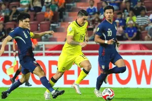 Malaysia và Thái Lan gây khó cho HLV Kim Sang-sik