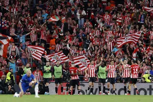 UEFA chốt địa điểm đá trận chung kết Europa League và rắc rối cho cổ động viên