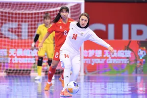 Tuyển Việt Nam vào tứ kết và những cuộc đụng độ nảy lửa