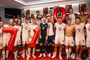 Cảm động màn chia tay của Muller và Dier ở Allianz Arena