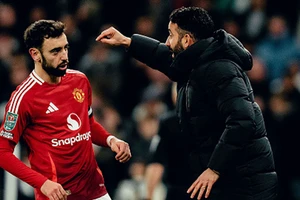 HLV Ruben Amorim tiết lộ động thái mới của đội trưởng Bruno