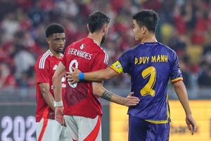 Thầy trò HLV Kim Sang-sik đẩy CLB Manchester United lún sâu vào khủng hoảng