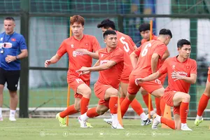 HLV Kim Sang-sik chọn cách đá không thua ở Malaysia