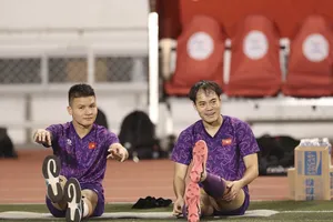 Đội tuyển Việt Nam đi săn thiếu súng