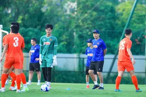 Thầy Kim giúp tuyển U-23 Việt Nam bảo vệ ngôi vua Đông Nam Á