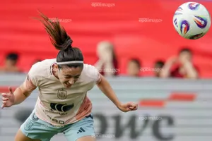 Nóng: Quả bóng vàng nhập viện vì viêm màng não