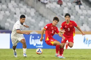 Khi HLV Kim Sang-sik nuối tiếc…