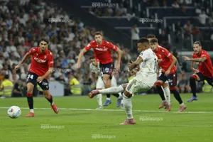 Real đụng độ nảy lửa Marseille và tham vọng lớn của ngôi sao Mbappe