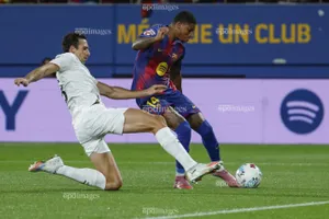 Kỳ lạ ngôi sao Rashford ghi bàn bằng cả đội hình MU