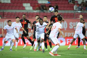 Căng như dây đàn ở vòng 6 V-League