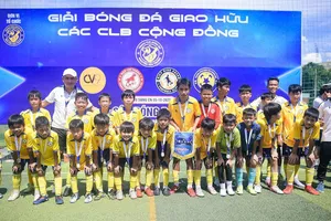 Ấn tượng lễ hội bóng đá cộng đồng và nghĩa cử đẹp sau sân cỏ