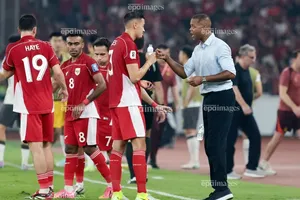 Người hâm mộ Indonesia trút giận lên HLV Patrick Kluivert