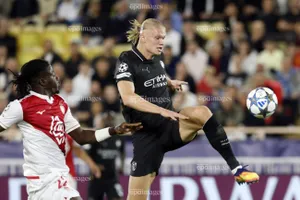 Tiền đạo Haaland chính thức phá kỷ lục của Ronaldo và Messi