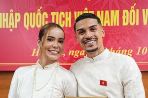 Cầu thủ nhập tịch Đỗ Hoàng Hên mang tin vui cho HLV Kim Sang-sik