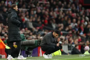 HLV Amorim lại bị chỉ trích gay gắt