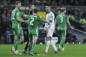 Thẻ đỏ gây tranh cãi của Ronaldo 