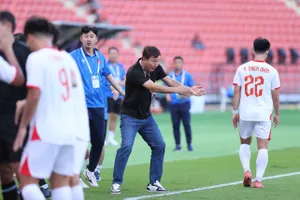 U-22 Việt Nam gây tranh cãi ở trận thắng khó Lào và thú nhận của thầy Kim