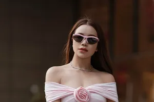 Trà Ngọc Hằng, Người mẫu Trà Ngọc Hằng bị tạm hoãn xuất cảnh