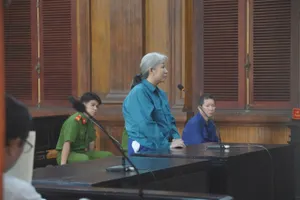 cô gái bị sát hại tại chợ đầu mối Thủ Đức, Gia đình bị hại khóc nghẹn theo từng lời khai bị cáo