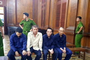 đánh nhầm người, Massage khu Trung Sơn