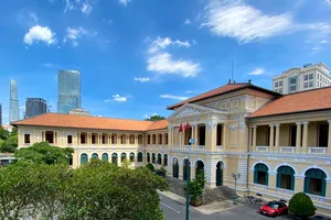 Vai trò độc lập của toà án, HĐXX đặt câu hỏi cho đại diện VKS