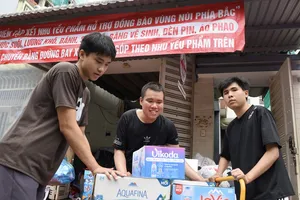 bão lũ miền bắc, người dân TP.HCM ủng hộ đồng bào vũng lũ lụt miền bắc