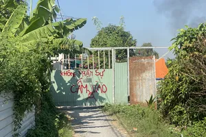 dựng lêu sống tạm