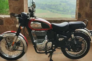 Xe máy cổ điển Royal Enfield Classic 350 có gì đặc biệt
