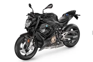 Lộ diện siêu xe BMW S 1000 R với nhiều công nghệ hơn