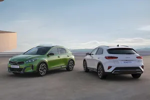 Kia Xceed 2022 lộ diện với nhiều cải tiến nâng cao